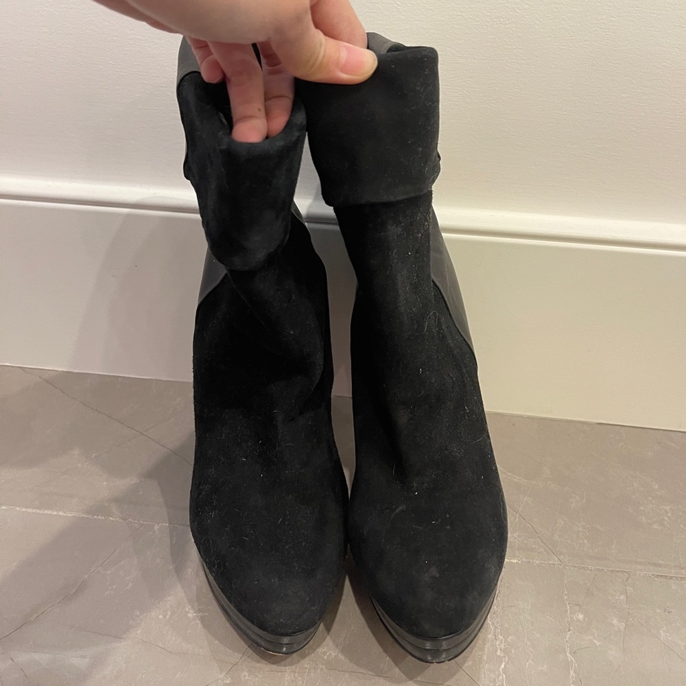 Heeled boots